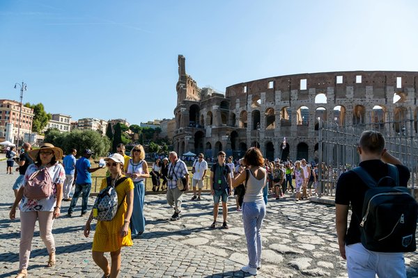 Comment choisir un bon guide touristique pour optimiser votre expérience ?